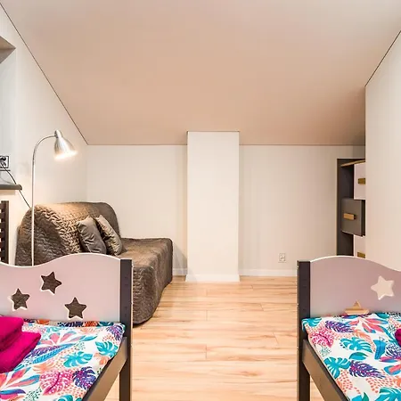 Z Widokiem Na Jezioro بيت للعطل