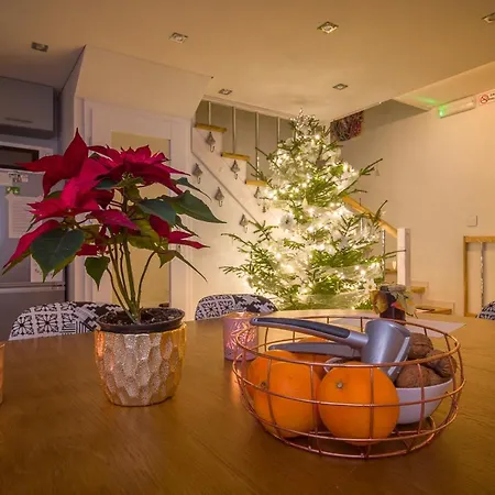 بيت للعطل Z Widokiem Na Jezioro